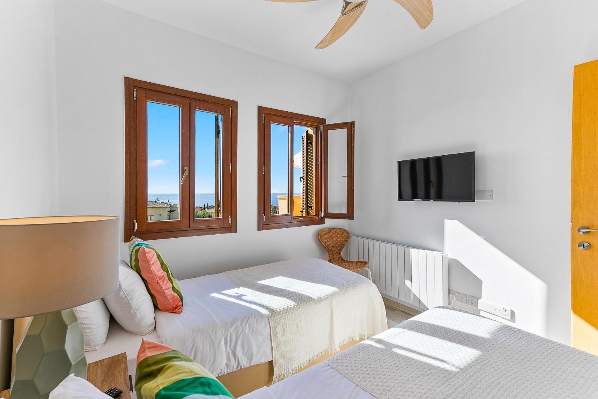 2 Bedroom Apartment Thalassa With Sea And Sunset Views, Aphrodite Hills Resort Kouklia Exterior foto