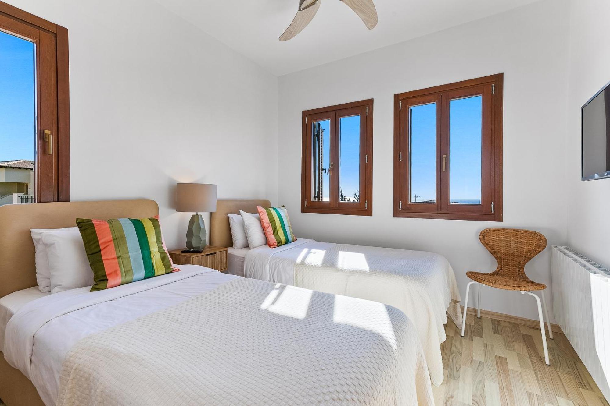 2 Bedroom Apartment Thalassa With Sea And Sunset Views, Aphrodite Hills Resort Kouklia Exterior foto