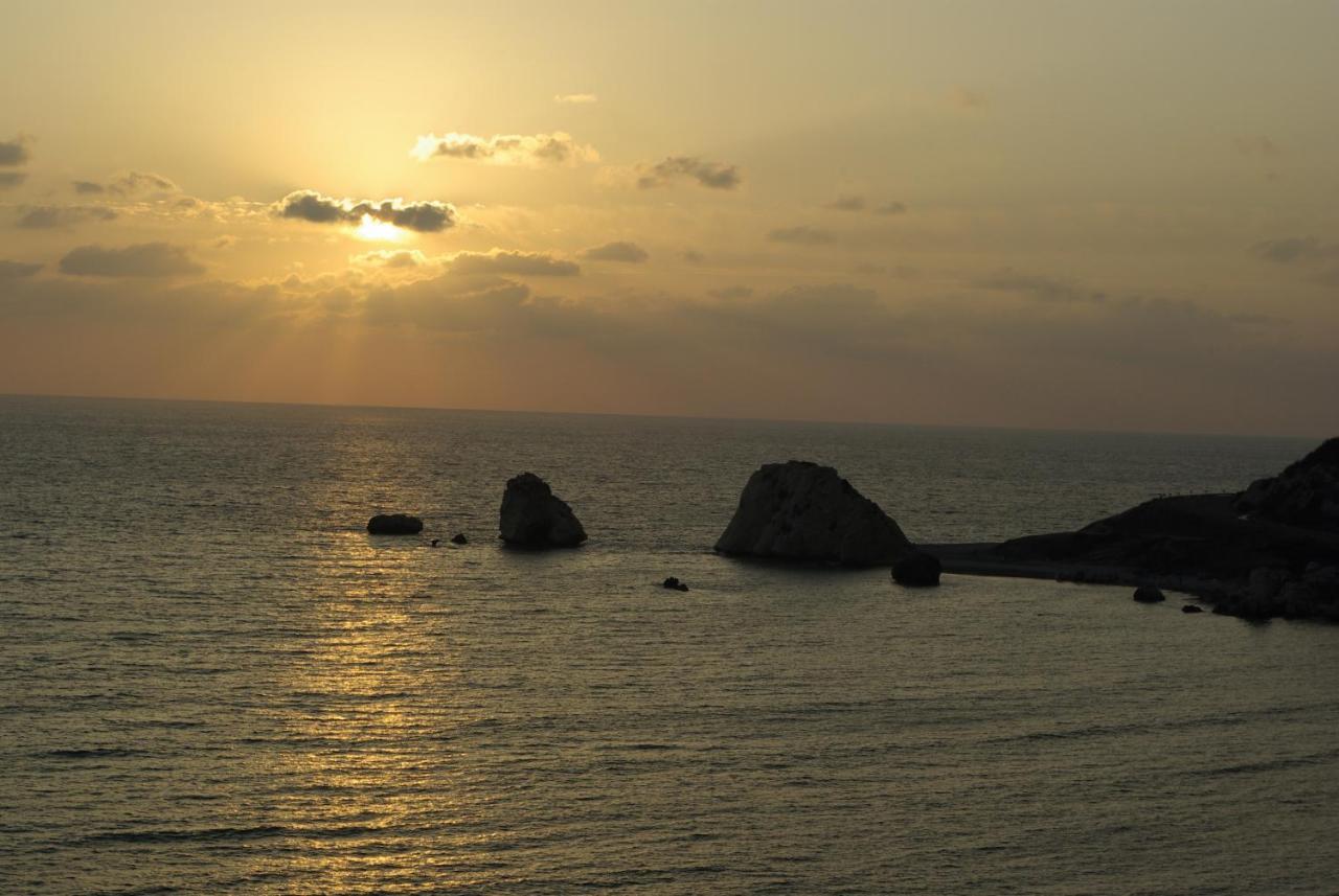 2 Bedroom Apartment Thalassa With Sea And Sunset Views, Aphrodite Hills Resort Kouklia Exterior foto